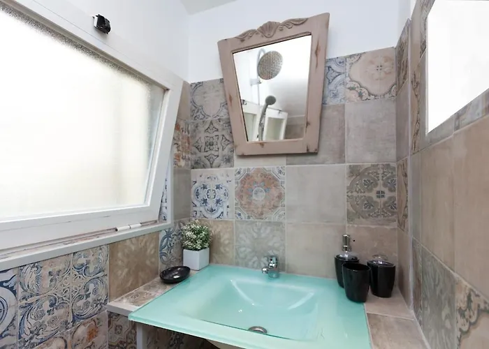 Modern And Cozy In Lisbon